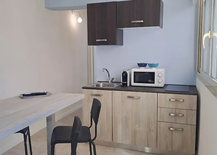 Mare Mare تْشيفالو